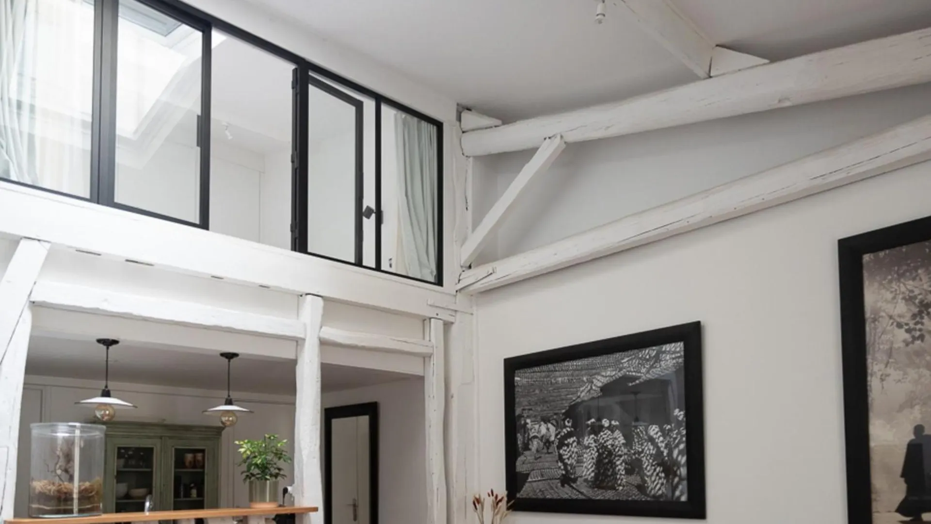 Apartment Atypical Duplex Near Pere Lachaise *