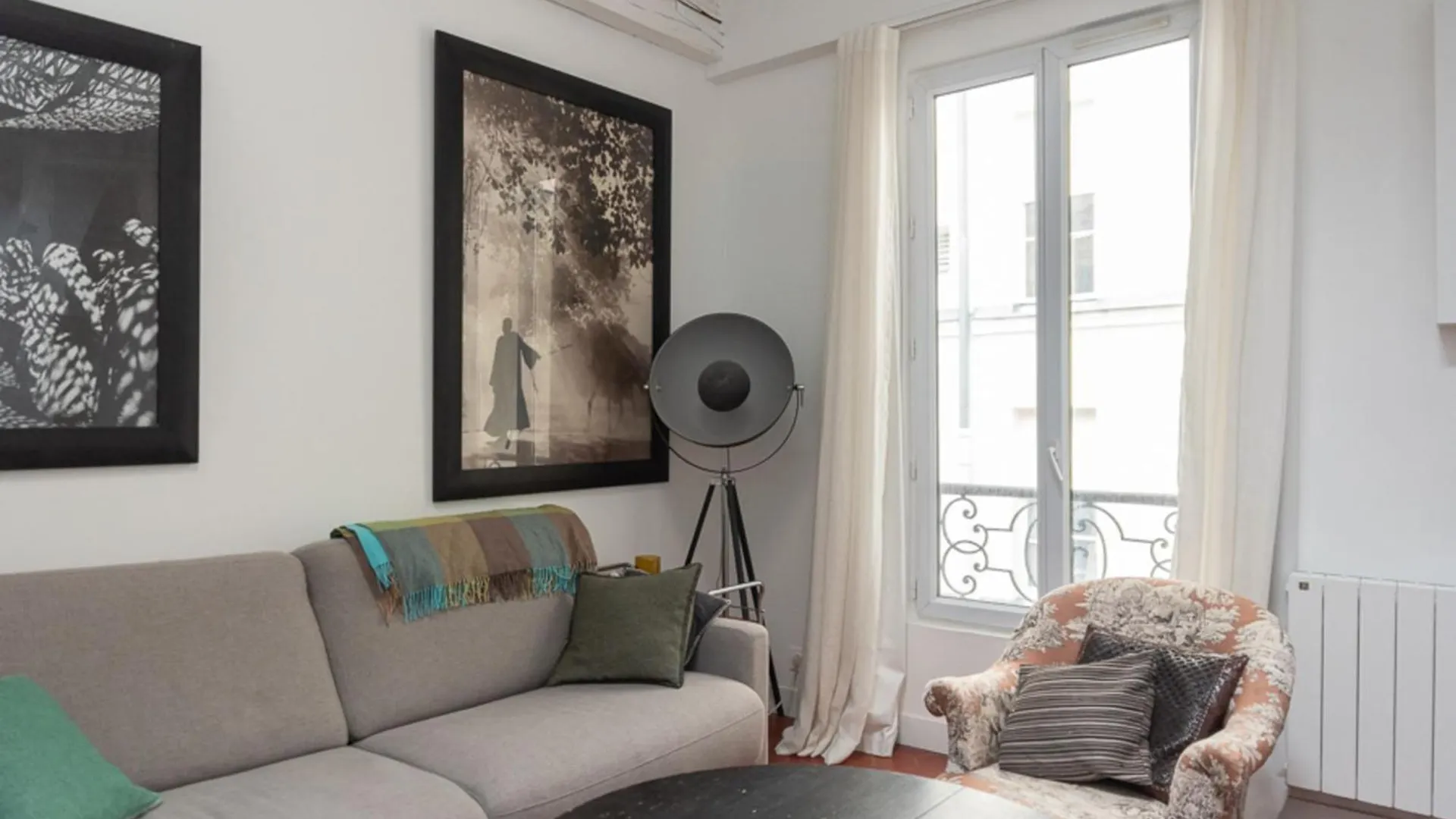 Apartment Atypical Duplex Near Pere Lachaise
